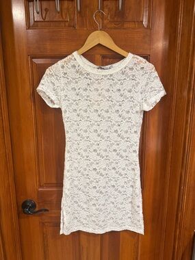 White Lace Mini Dress - Classic Short-Sleeve Style